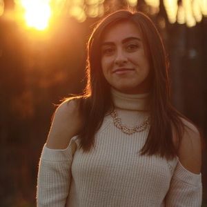 Meet your Posher, Angie